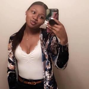 Meet your Posher, Charveyia